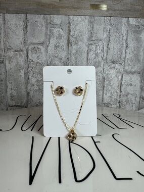 Gold Floral Pendant Necklace and Stud Earring Set - Women Jewelry, Gold plated